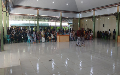 Peringatan Hari Kartini di MAN Tanah Laut: Semangat Kartini Muda untuk Terus Berkembang